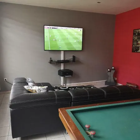Steve House Apartment Charleroi